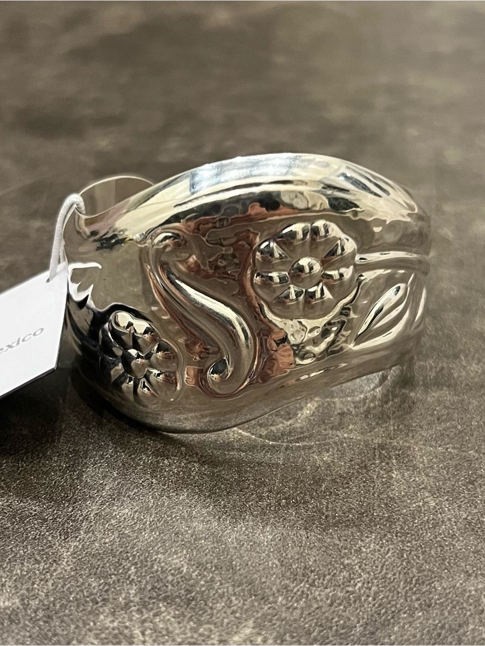 handcrafted Mexican sterling silver cuff bracelet - Picture 2 of 8